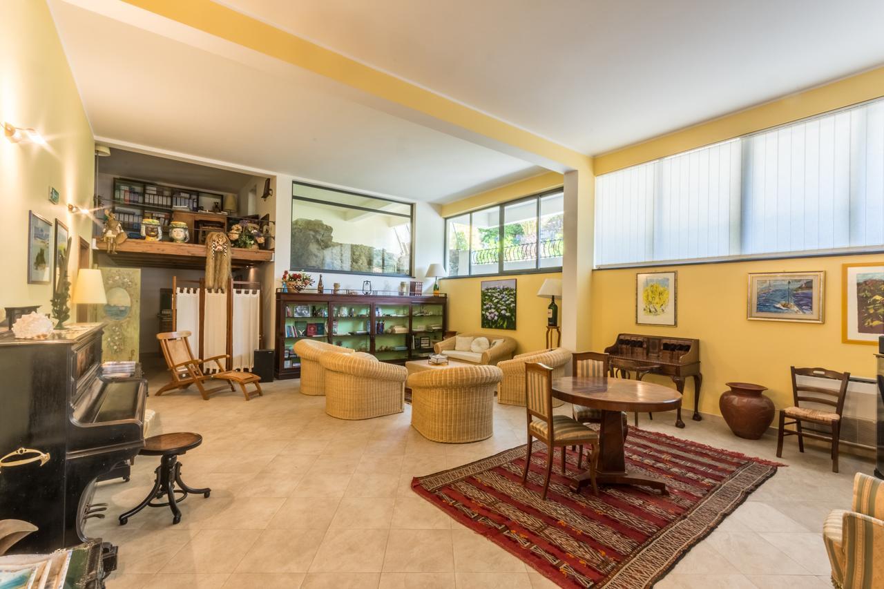 Residence Hotel Baia Portinenti Lipari  Luaran gambar