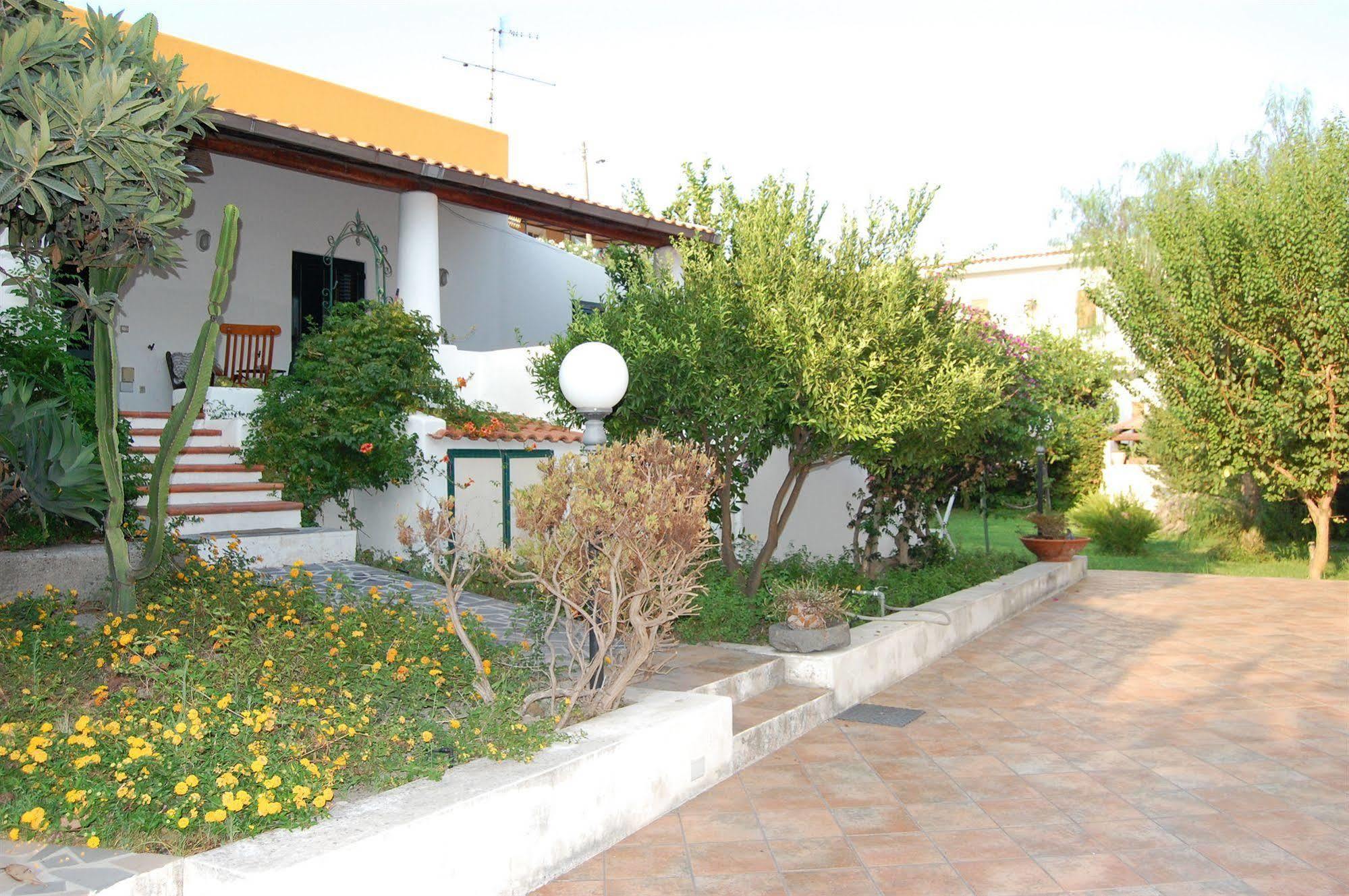 Residence Hotel Baia Portinenti Lipari  Luaran gambar